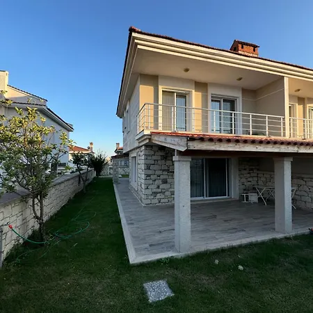 Alacati Yazlik Villa